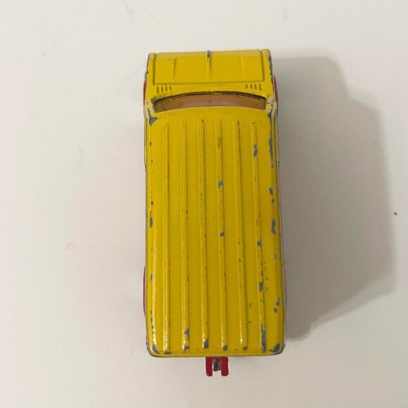 Majorette Fourgon Magic Circus Van Diecast Flaws Missing Doors - Picture 8 of 16